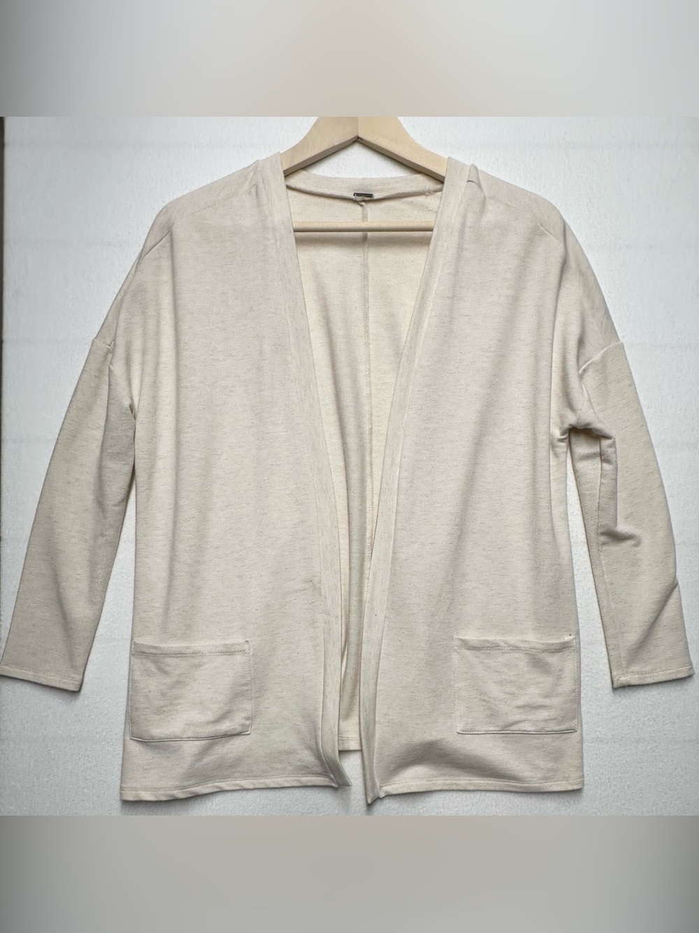 Poof! Cream Open Front Cardigan Women’s Small Lightweight Pocket Sweater